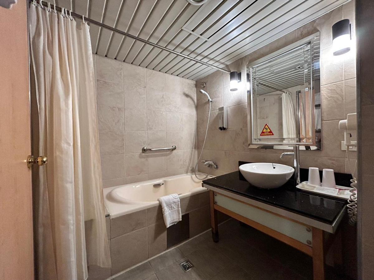 Quarantine Hotel l Guide Hotel Zhongli Zhongzheng Taoyuan Esterno foto